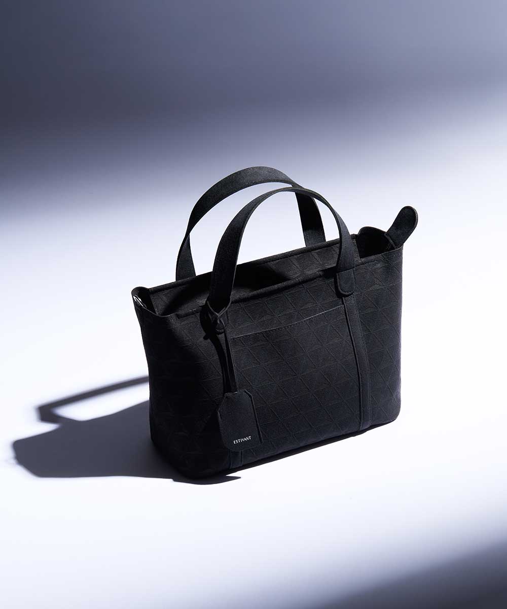 ESTIVANT ブラック トートバッグ 立体パターン Zip Tote Bag Small / ウルトラスエード ジップトートバッグ スモール