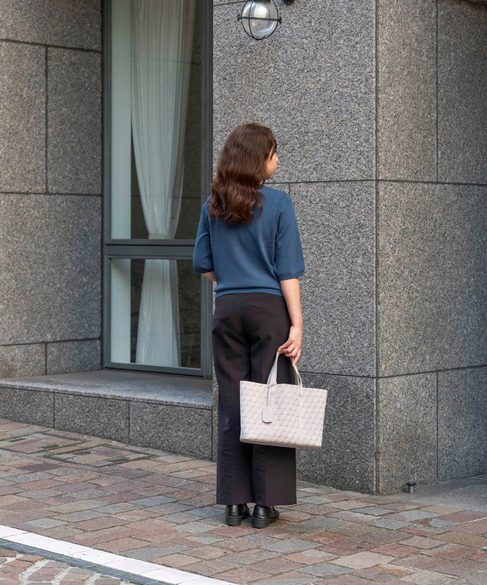 身長167cm・モノグラムトートSの着用イメージ
